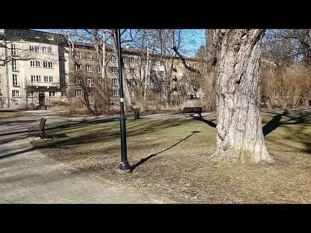 Video thumbnail for Samsung Galaxy A32 Camera Video Test - FHD 30FPS Sample Video (Handheld)