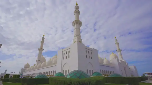 Video thumbnail for Beautiful Quran recitation of Surah AD-Dhuha by Ridjaal Ahmed