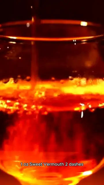 Video thumbnail for manhattan cocktail recipe