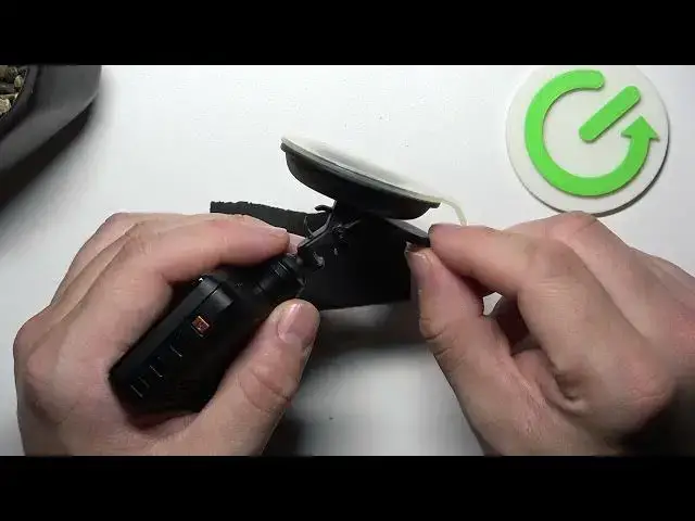 Video thumbnail for How To Attach Front WindShield To MIO MiVue 732