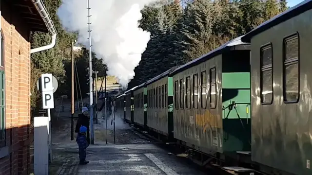 Video thumbnail for Die Fichtelbergbahn im Erzgebirge