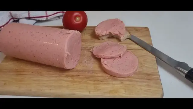 'Video thumbnail for How to Make Homemade Chicken Bologna - the perfect sandwich filler!'