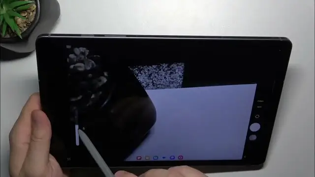 Video thumbnail for Samsung Galaxy Tab S9 FE - 5 Camera Tips & Tricks