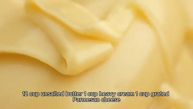 Video thumbnail for Rich and Creamy Fettuccine Alfredo