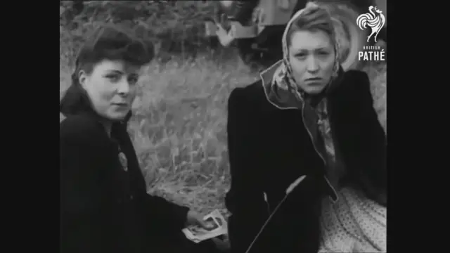 Video thumbnail for Female German Soldiers 1944