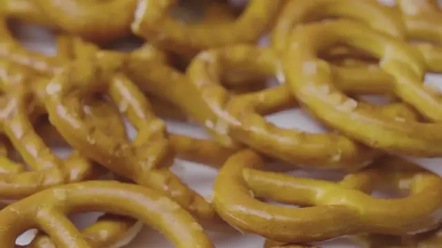 Video thumbnail for 33 Great Airfood Recipe Choices for Air Fryers