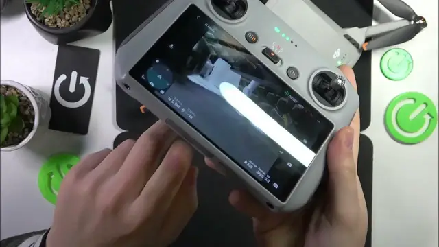 Video thumbnail for How to Take a Screenshot from Remote Controller of DJI Mini 3 Pro