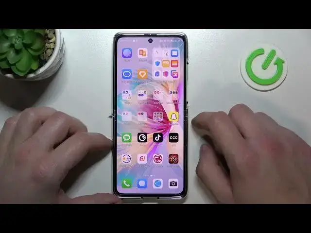 Video thumbnail for How to Turn On / Turn Off the Flashlight on HUAWEI P50 Pocket