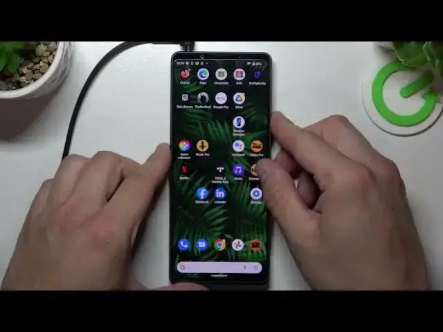 Video thumbnail for How to Connect Headphones to SONY XPERIA 1 IV – Plug-In Headphones