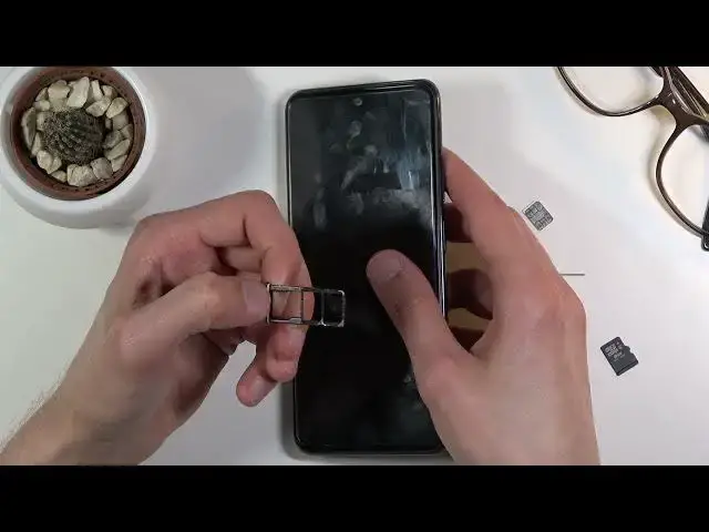 Video thumbnail for How to Insert SIM and SD Card in Xiaomi Redmi Note 10 – Extend Memory / Use Mobile Network