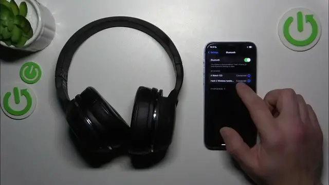 Video thumbnail for How to Disconnect SkullCandy Hesh 2 Headphones from iOS Devices