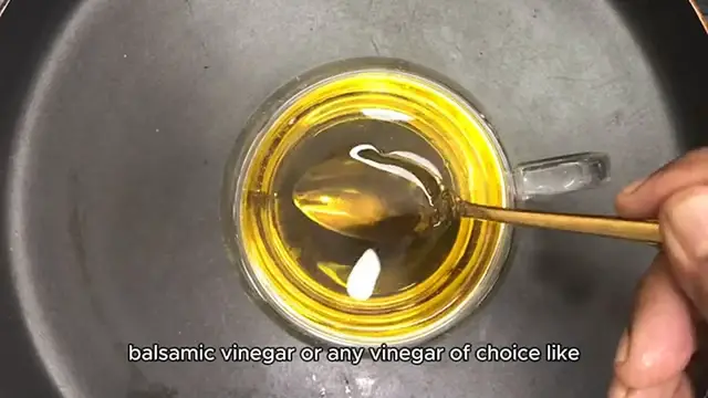 Video thumbnail for Vinaigrette recipe