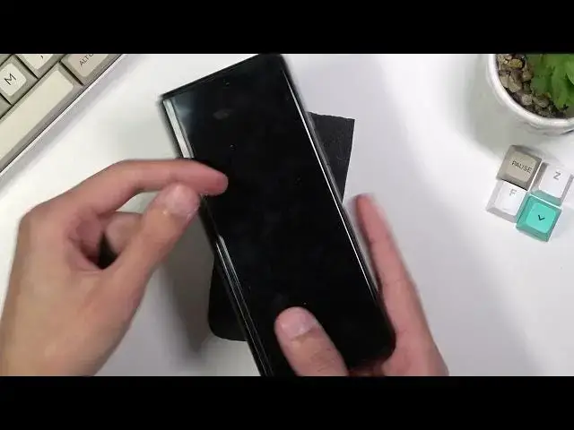 Video thumbnail for How to Insert Nano SIM into SAMSUNG Galaxy Z Fold3 - Open SIM Slot & Set Up Nano SIM Card