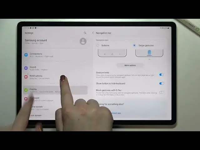 'Video thumbnail for How to Change Navigation Type in SAMSUNG Galaxy Tab S7 FE – Buttons to Gestures'