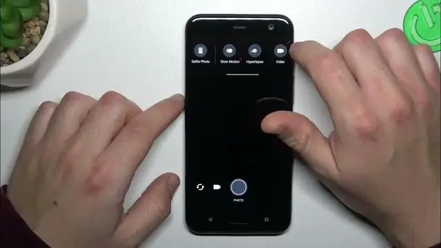 Video thumbnail for How to Film Timelapse Videos on HTC U11 Life