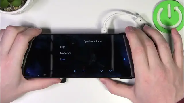 'Video thumbnail for How to Change the Speaker Sound Volume in MIDRIVE D07 Dash Cam'