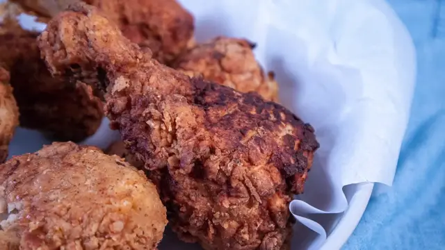 'Video thumbnail for 48.FRIED CHICKEN ¦ Buttermilk Fried Chicken, Perfect For a Picnic (1080p 30fps)'