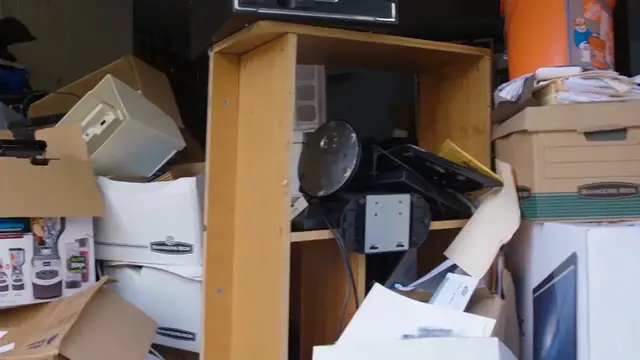 Video thumbnail for 4 Methods For Decluttering Your Life _ Minimalism