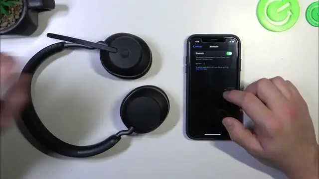 Video thumbnail for How To Pair Jabra Evolve2 65 With iPhone