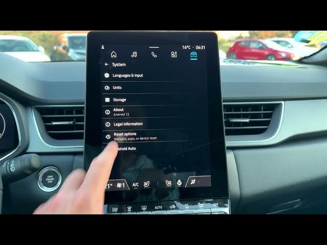 Video thumbnail for Renault Captur – How to Reset App Preferences