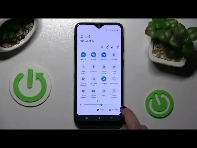 Video thumbnail for How to Activate Auto Brightness on SAMSUNG Galaxy A20e?