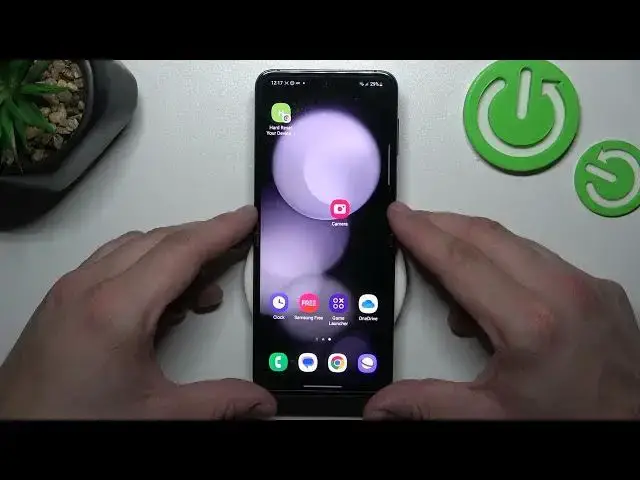 'Video thumbnail for Samsung Galaxy Z Flip 5 - Does it support Wireless Charging'