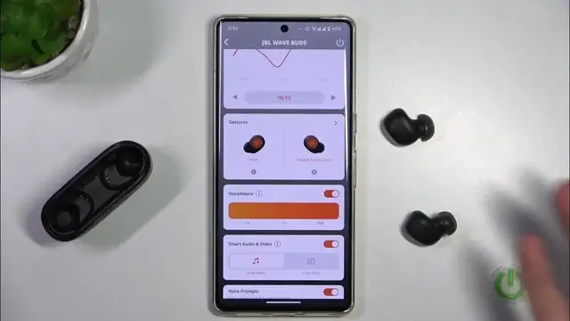 Video thumbnail for How to Turn On & Off Voice Aware on JBL Wave Buds?