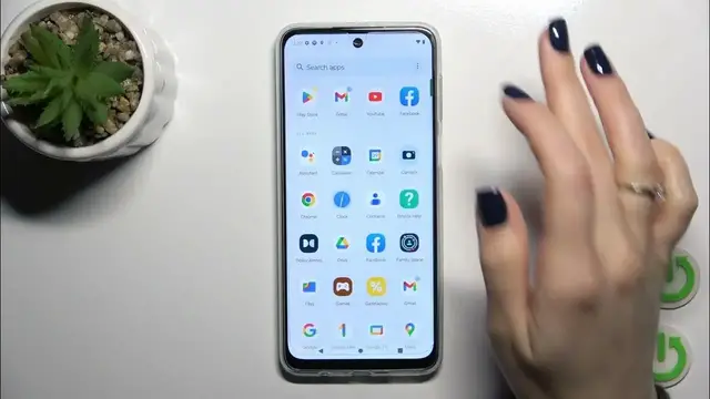 Video thumbnail for How to Create & Manage Home Screen App Folders on MOTOROLA Moto G54 Power