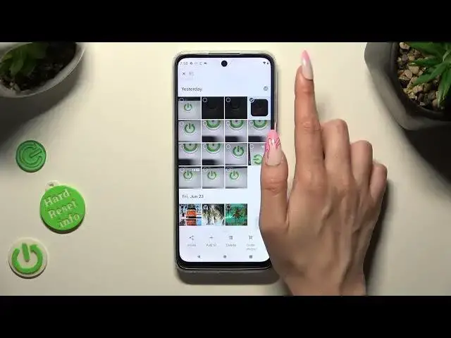 Video thumbnail for How to Add a Music/VIdeo File to a Text Message on MOTOROLA Moto G32