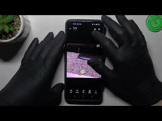 Video thumbnail for How to Take a Series of Photos on Realme GT2 / Burst Shot Feature