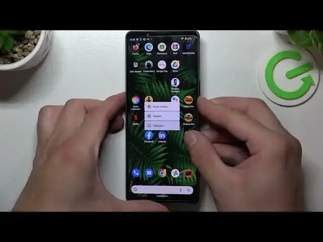 Video thumbnail for SONY XPERIA 1 IV - Does It Have Headphones Jack?