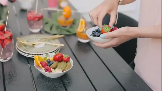 'Video thumbnail for How to eat healthy'