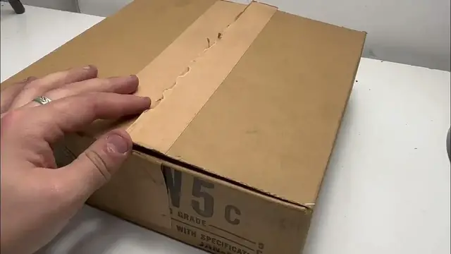 Video thumbnail for Original WW2 US Army / Airborne Face Paint - Unboxing  HD 1080p