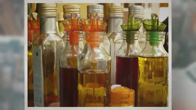 Video thumbnail for Is Distilled Malt Vinegar the Same as White Vinegar?