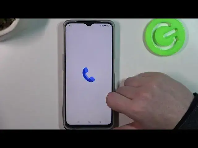 'Video thumbnail for How to Call the Emergency Helpline in India on a OPPO A77s'
