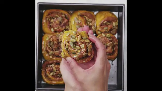 Video thumbnail for Pumpkin Spice Cinnamon Rolls