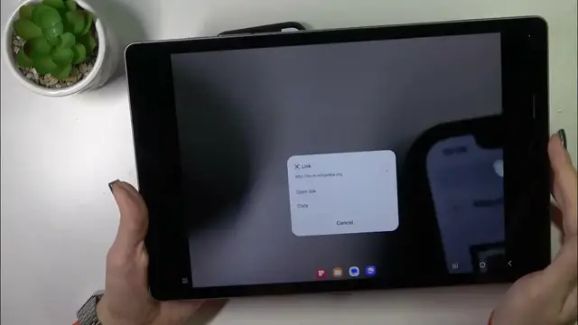 Video thumbnail for How to Scan QR Codes on Samsung Galaxy Tab S9 FE+