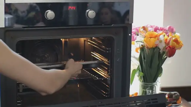 'Video thumbnail for Cupcakes in The Oven'