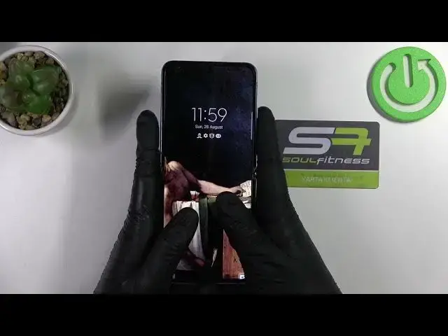 'Video thumbnail for SAMSUNG Galaxy Z Flip4 Male Hand Size Comparison'