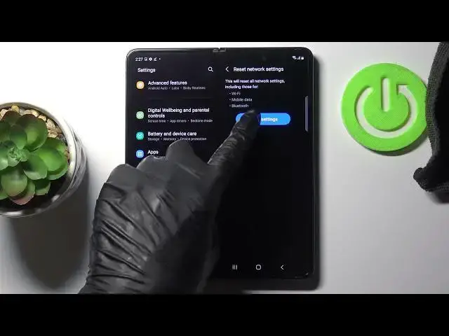 'Video thumbnail for How to Reset Network Settings on SAMSUNG Galaxy Z Fold3 - Fix Connection / Delete Wi-Fi'