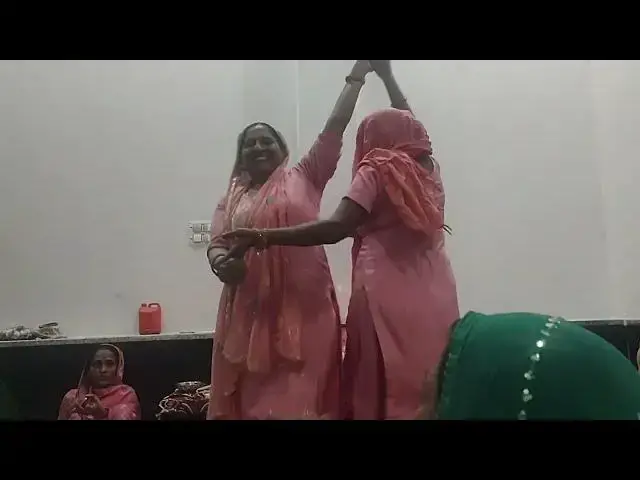 Video thumbnail for 🔥🔥🔥 मस्त डांस  आज तो आग लगा दी,pleas पूरी वीडियो देखो मजा लो#dance #भजनkirtan