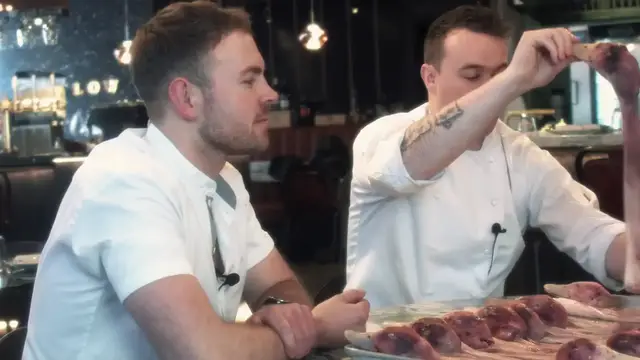 Video thumbnail for How to Make Sausages From a Duck_s Neck(720P_HD)