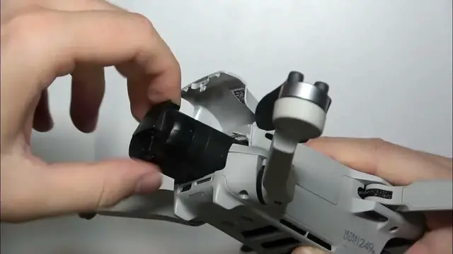 Video thumbnail for How  to Remove Battery on DJI Mini SE?