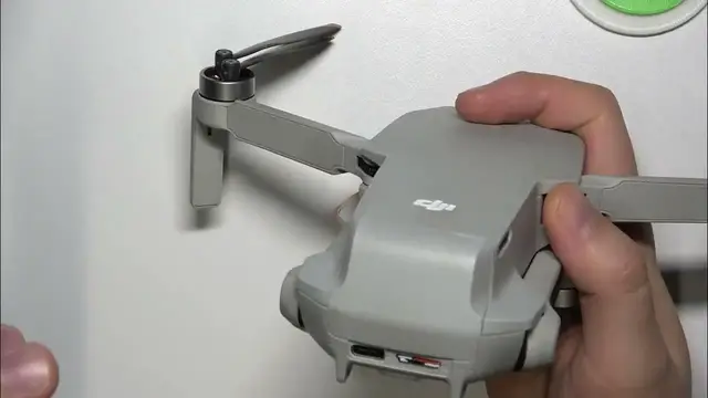 Video thumbnail for How to Charge DJI Mini SE?