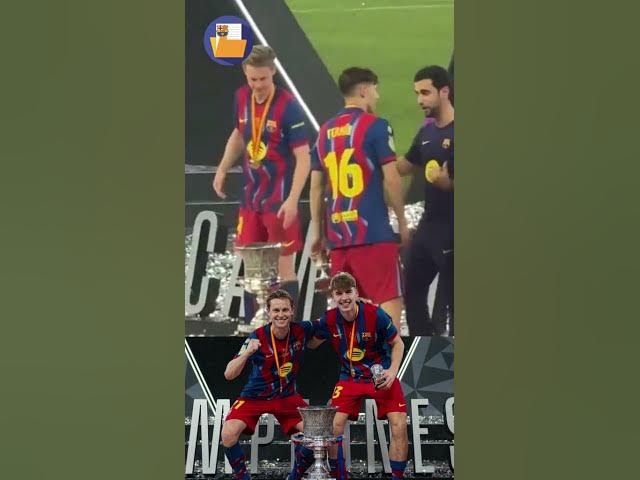 Video thumbnail for Frenkie llamado a Tommy Marques para hacerse una foto juntos 😍 Los dos Frenkies