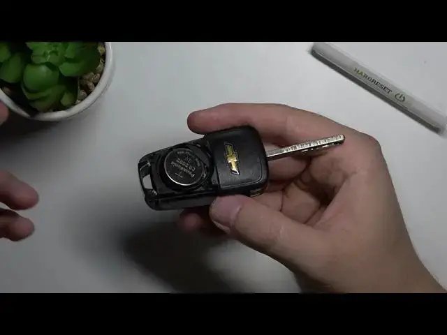Video thumbnail for How to Replace Batteries in Chevrolet Cruze Key Fob - Fix Chevy Key - Repair Broken Cruze Key Fob