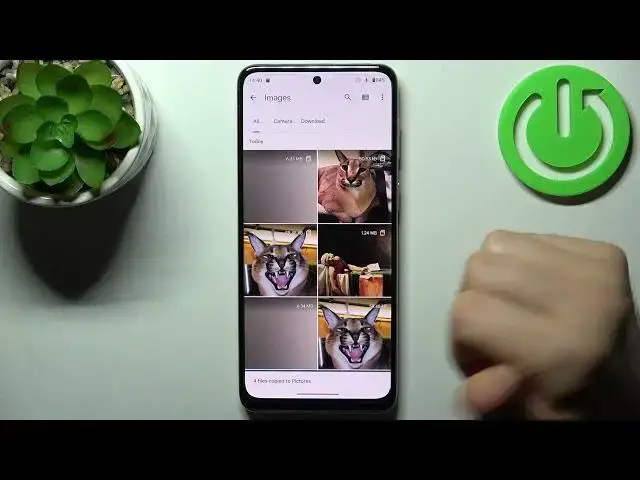 'Video thumbnail for How to Transfer Files on MOTOROLA Moto G42 - Move Files'