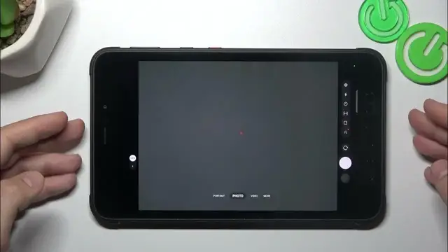 Video thumbnail for How to Enable the Voice Shutter on a Samsung Tab Active3 – Take Pictures with a Voice Command