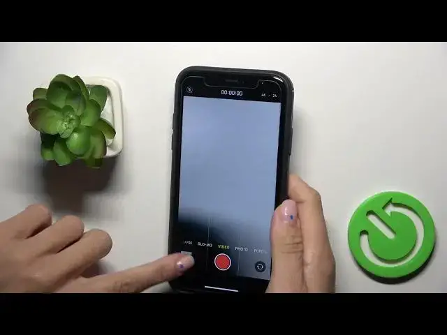'Video thumbnail for iOS Tricks: How to Grab Picture While Recording a Video on iPhone?'