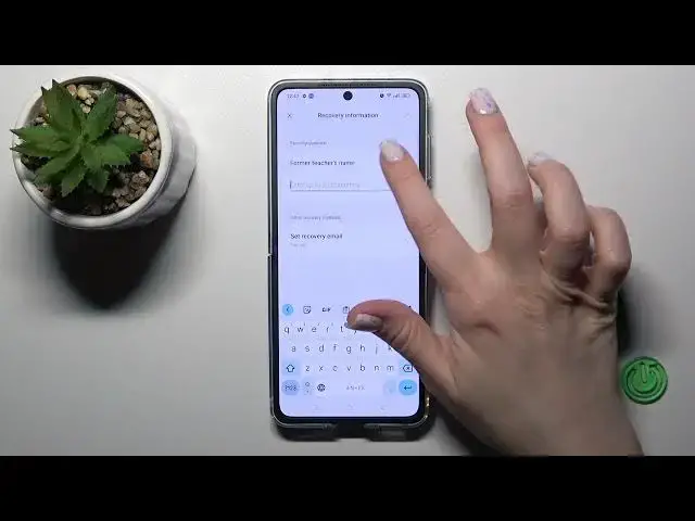 Video thumbnail for How to Hide Photos & Videos on a OPPO Find N2 Flip - Private Safe